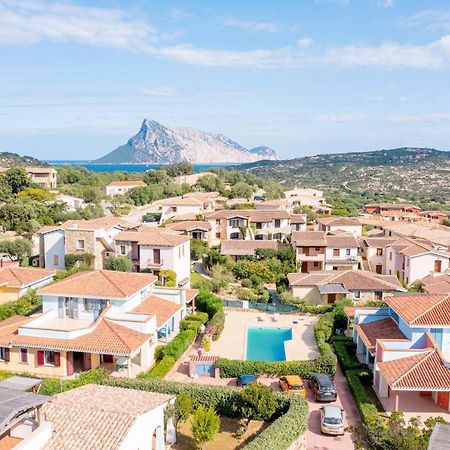 Apartments In Residence With Swimming Pool In Cala Girgolu Monte Petrosu Exterior foto