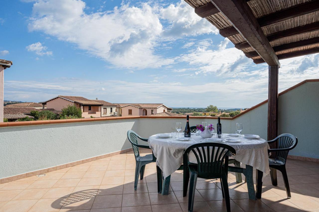 Apartments In Residence With Swimming Pool In Cala Girgolu Monte Petrosu Exterior foto